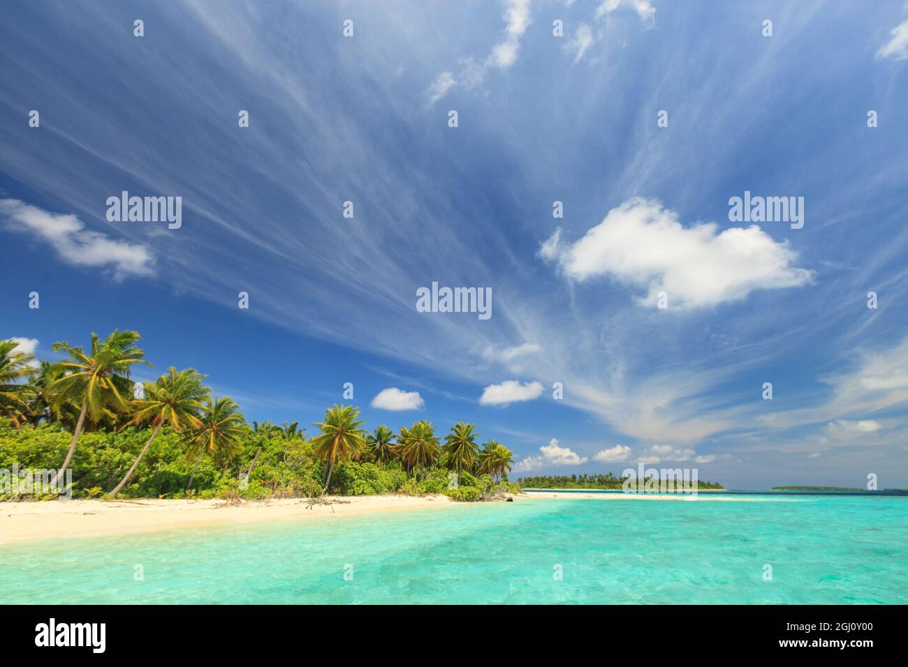 View of Funadoo Island from Funadovilligilli Island, North Huvadhoo ...