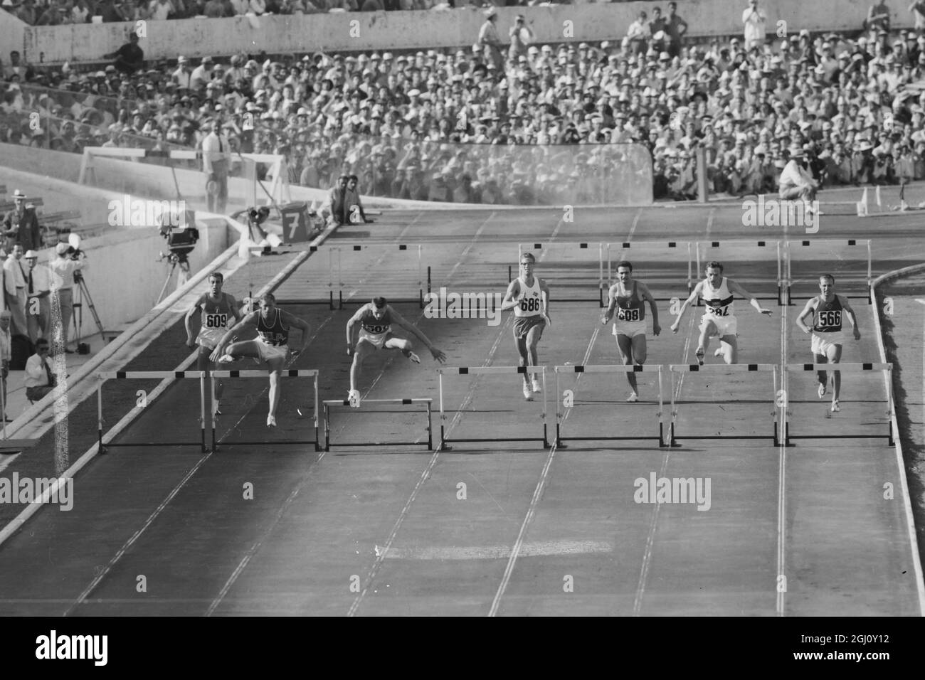 OLYMPIC GAME HURDLES 400M MEN SEMI DAVIS LEADS AT LAST 2 SEPTEMBER 1960 Stock Photo