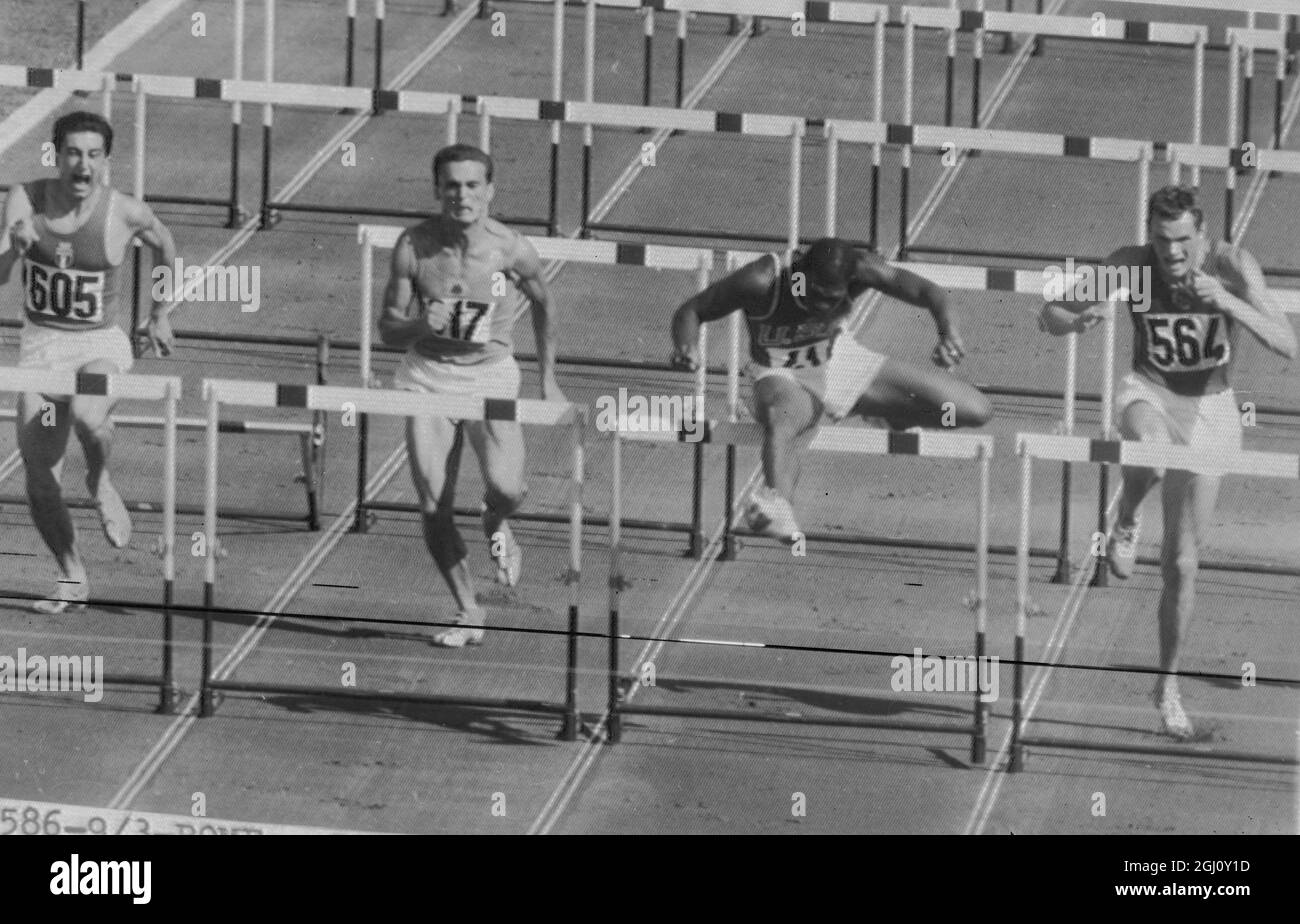 OLYMPIC GAME HURDLES 110M MEN HEAT 2 JONES BEREZUCKIY PETRUSIC SAMB 3 SEPTEMBER 1960 Stock Photo
