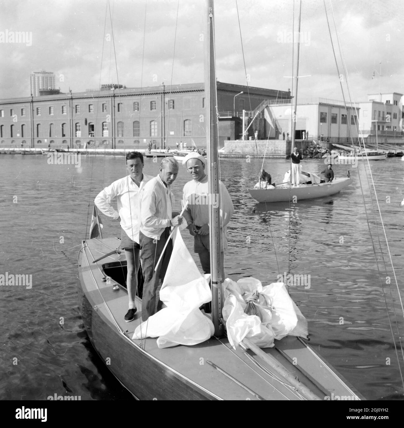 OLYMPIC GAME YACHTING 5.5M CLASS SJOSTEN TURITZ WHITTING WIN 8 SEPTEMBER 1960 Stock Photo