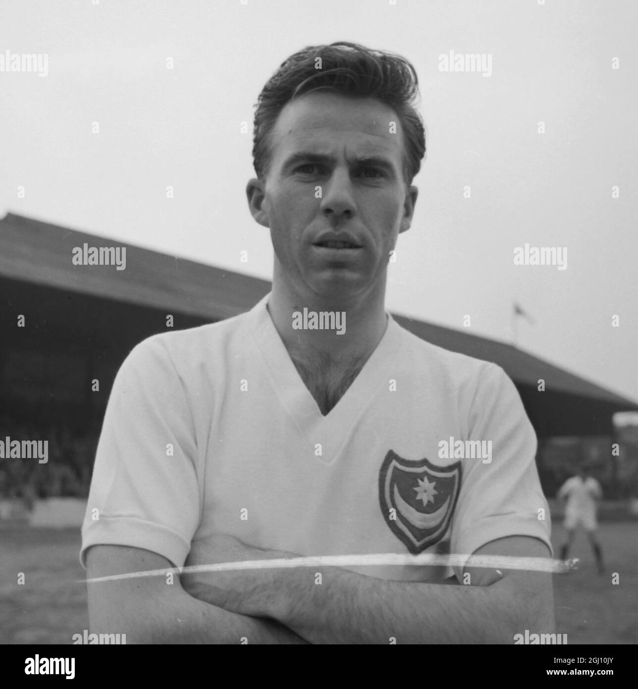 FOOTBALL PORTSMOUTH FC CLUB PORTRAIT - JOHN GORDON 30 MARCH 1961 Stock Photo