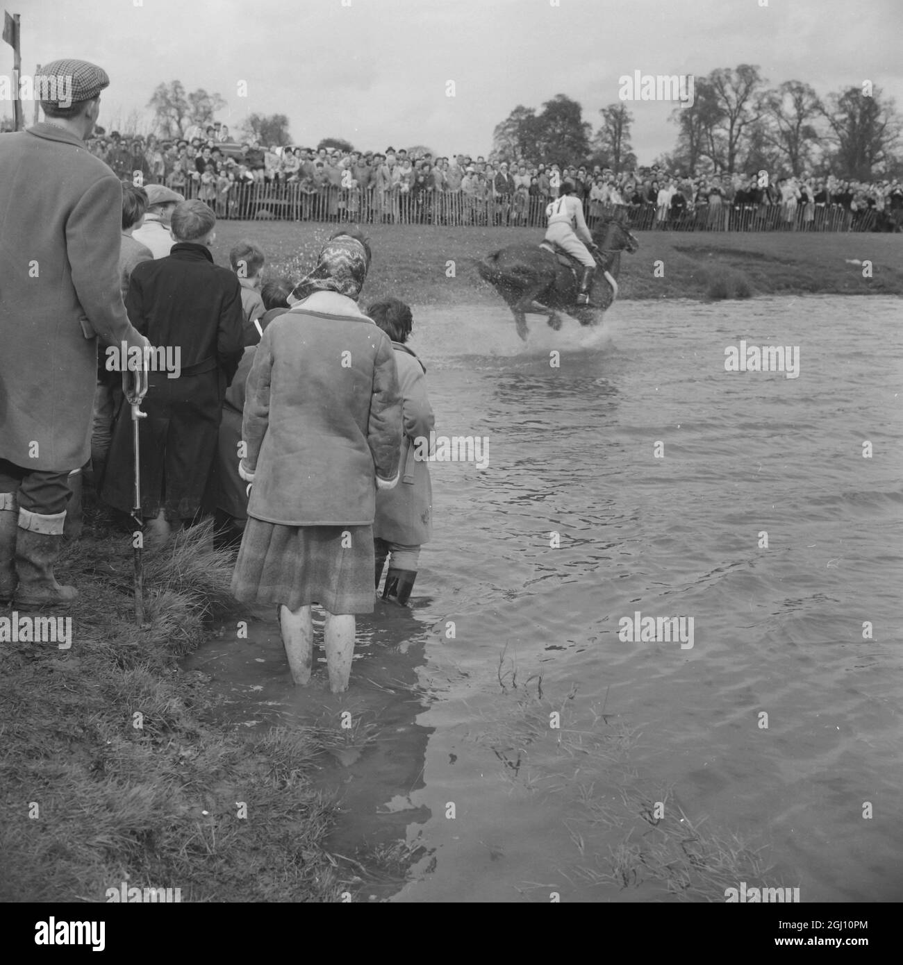 HORSE TRIALS BADMINTON FANS WATER JUMP FOR GOOD VIEW 22 APRIL 1961