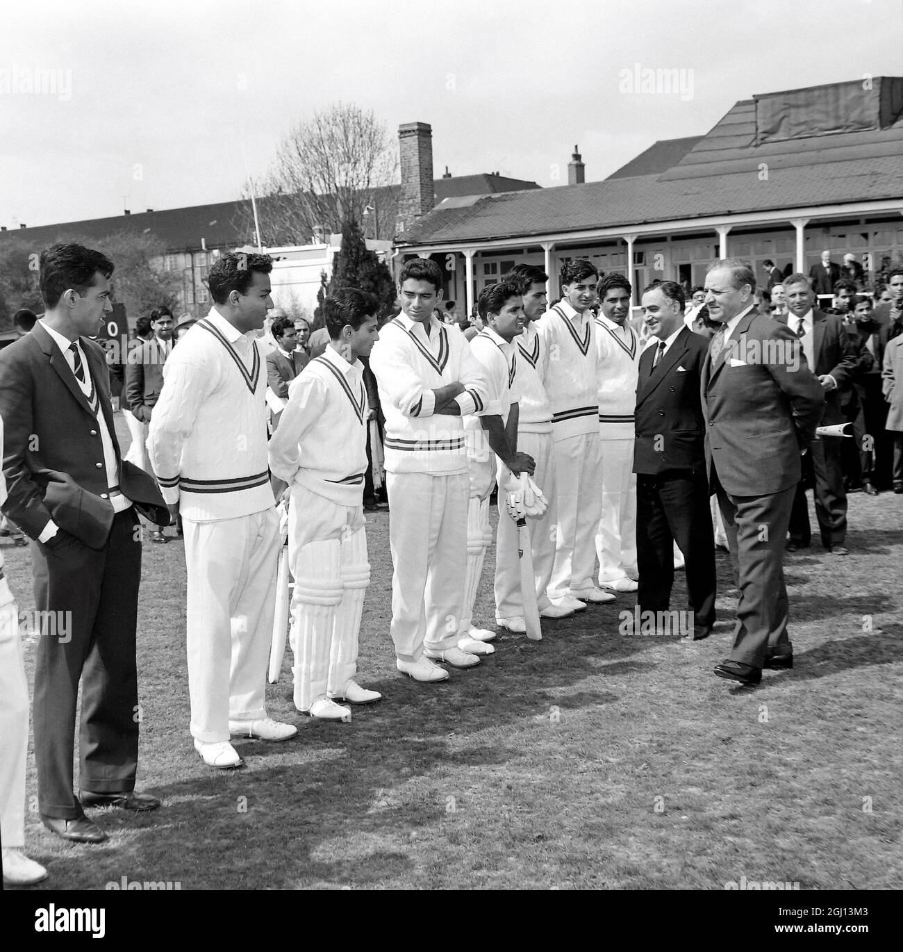 Pakistan team hires stock photography and images Alamy