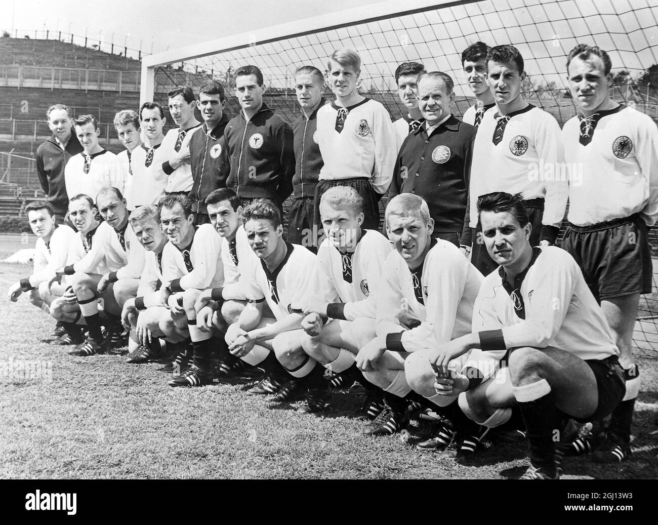 INTERNATIONAL GERMAN FOOTBALL TEAM FOR WORLD CUP ; 18 MAY 1962 Stock Photo