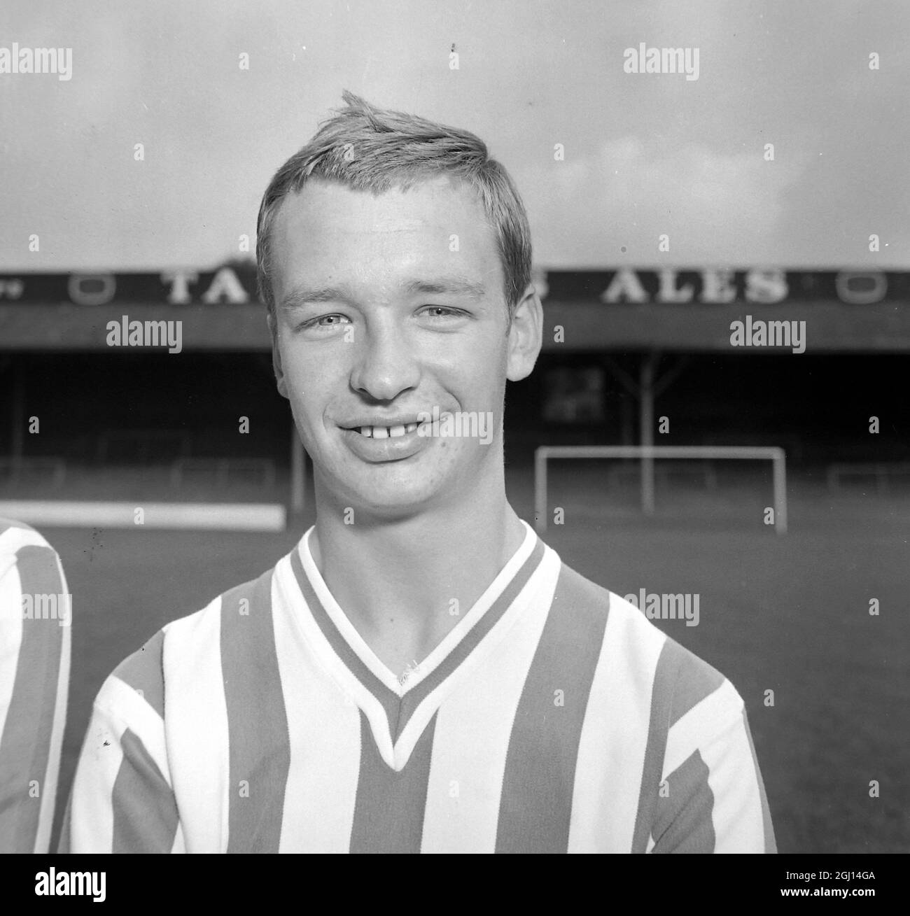 ROBIN UPTON - PORTRAIT OF FOOTBALLER, PLAYER OF BRIGHTON & HOVE FC FOOTBALL CLUB TEAM - ; 9 AUGUST 1962 Stock Photo