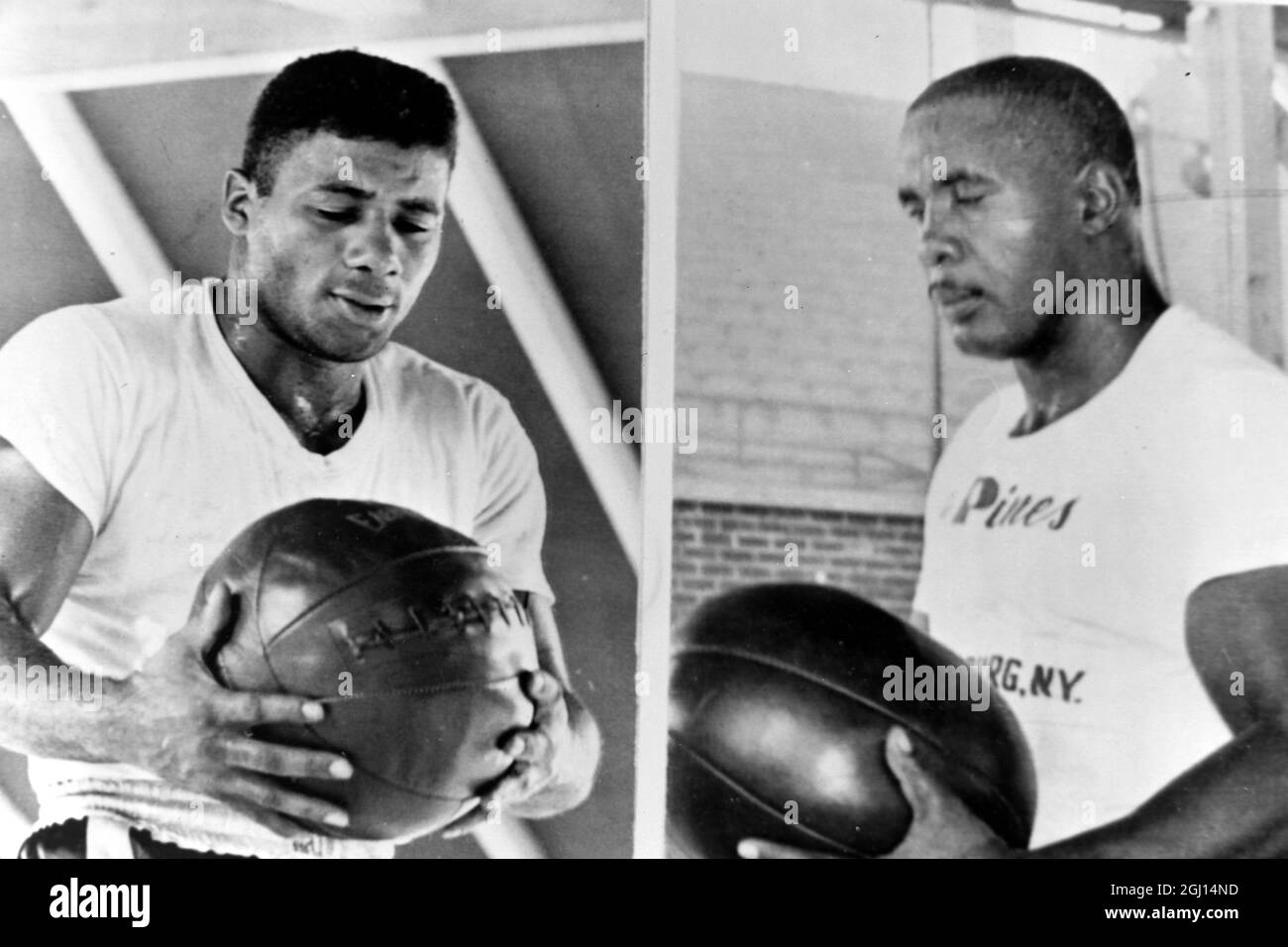 BOXERS FLOYD PATTERSON AND SONNY LISTON - ; 30 AUGUST 1962 Stock Photo