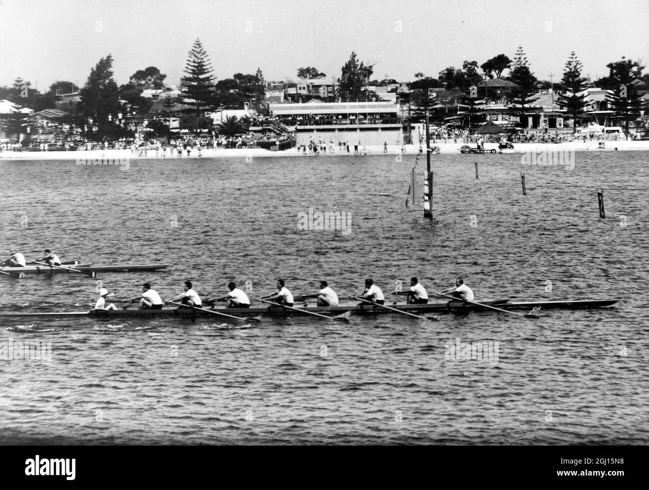 ATHLETICS COMMONWEALTH GAMES ROWING AUSTRALIAN & CANADIAN CREWS ; 29
