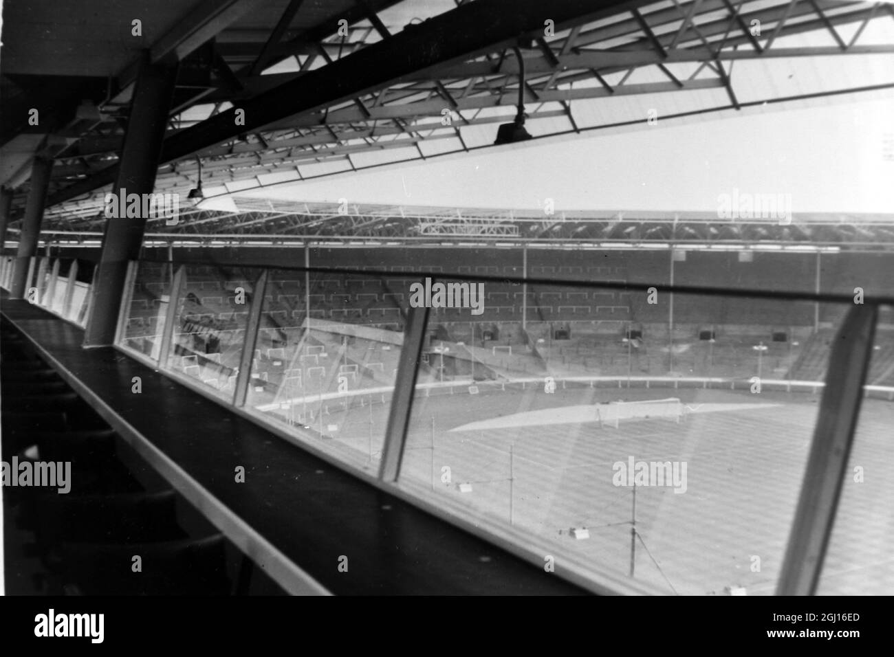 FOOTBALL WEMBLEY STADIUM NEW STAND ; 5 APRIL 1963 Stock Photo - Alamy