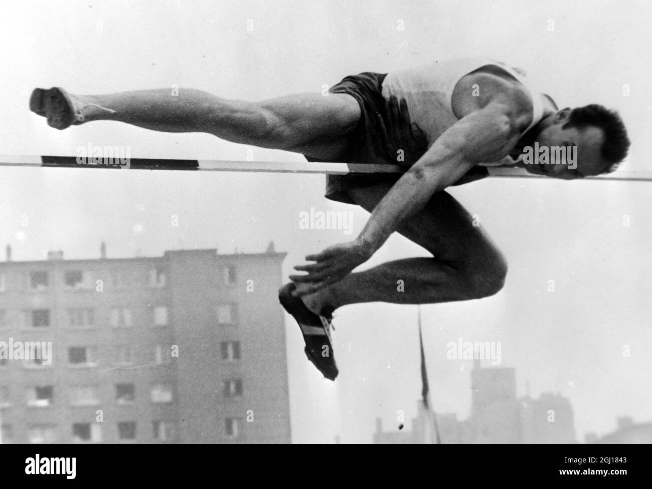 VALERY BRUMEL HIGH JUMPER IN ACTION IN PARIS - ; 24 SEPTEMBER 1963 Stock Photo