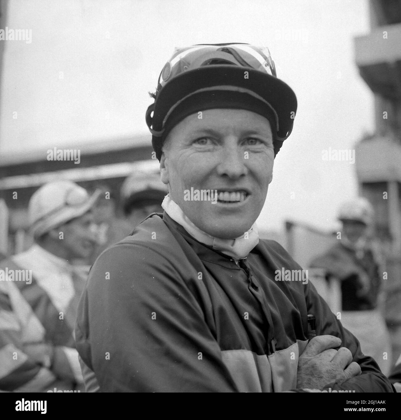 HORSE RACING EPSOM PYERS ON MYTHICAL JINKS CARSHALTON MAIDEN STAKES ; 2