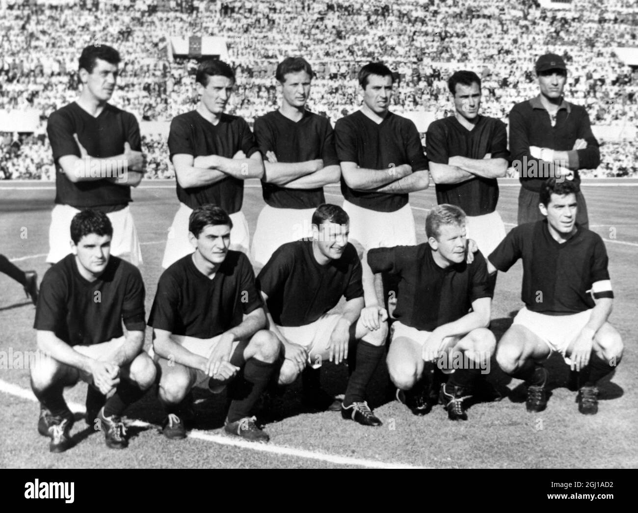FOOTBALL BOLOGNA SOCCER TEAM ITALIAN CHAMPIONS IN ROME ; 9 JUNE 1964 Stock Photo Alamy