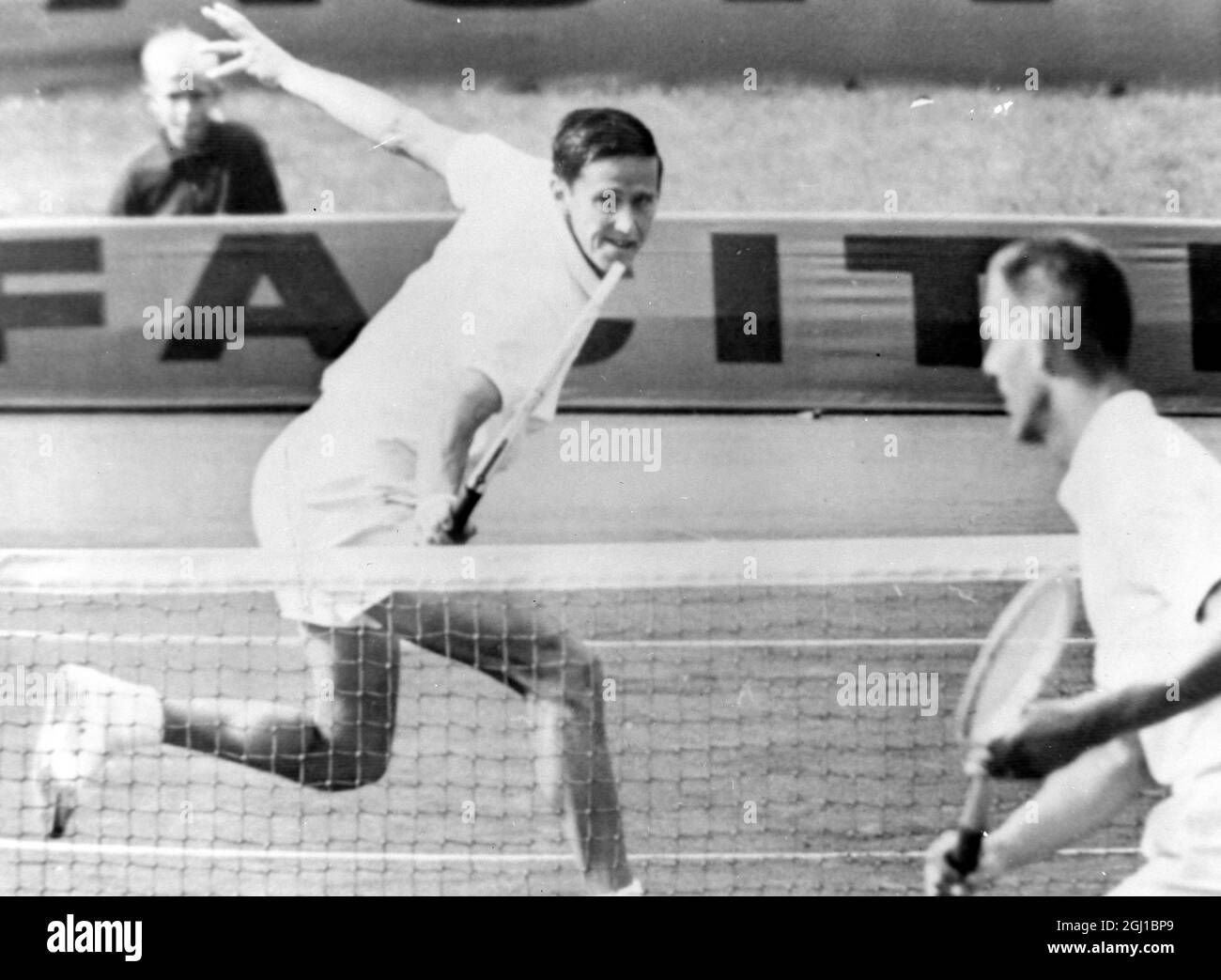 Tennis Player Roy Emerson In Action V Schmidt Ulf In Baastad Sweden 31 August 1964 Stock Photo Alamy