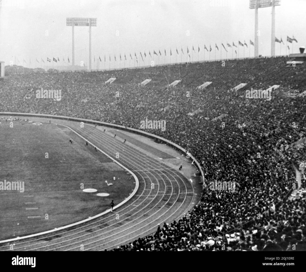 OLYMPICS, OLYMPIC SPORT GAMES - THE XVIII 18TH OLYMPIAD IN TOKYO, JAPAN - BIKILA ABEBE OF ETHIOPIA WINS MARATHON RUN RACE ; 23 OCTOBER 1964 Stock Photo