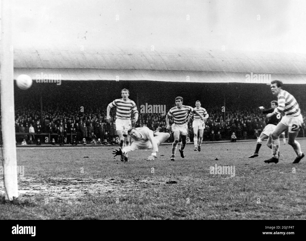 17 november 1964 hires stock photography and images Alamy