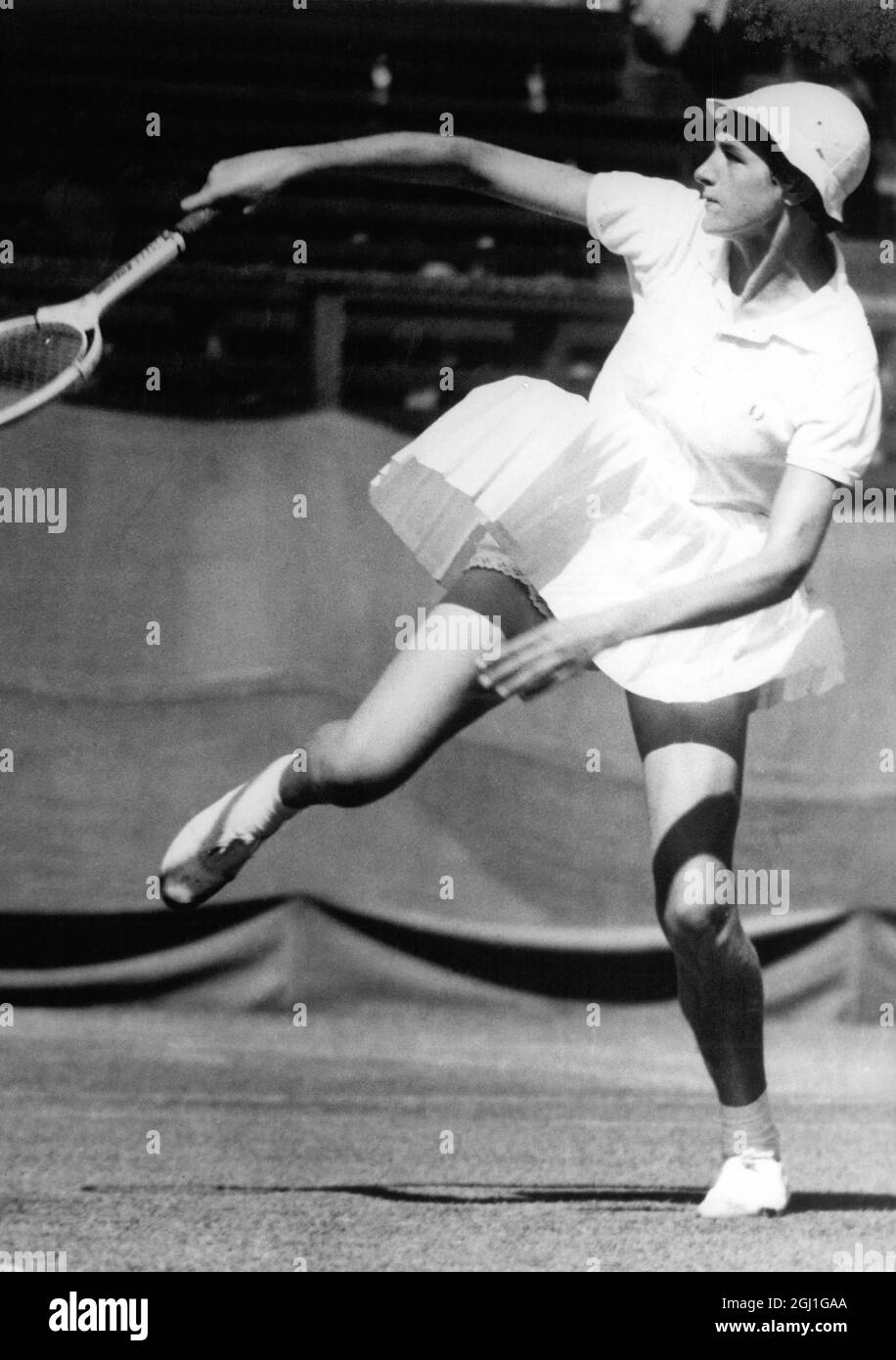 Tennis player Miss Margaret Smith Court v Miss Jan Lehane during the final  of the Australian Tennis Championships , at Brisbane . 11 February 1960  Stock Photo - Alamy