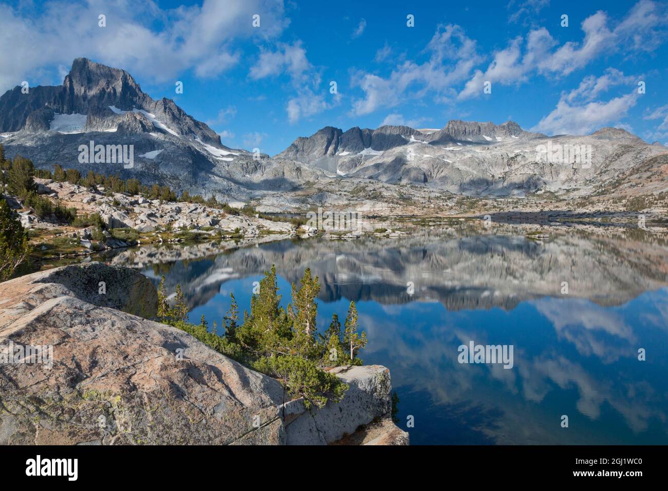 USA, California, Inyo National Forest. Landscape of Thousand Island Lake and mountains. Credit as: Don Paulson / Jaynes Gallery / DanitaDelimont.com Stock Photo