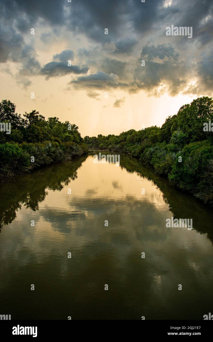 USA, Mississippi. Mississippi River Basin, Sunflower River seen from Woodburn-Kinlock Road bridge, west of Indianola. Stock Photo