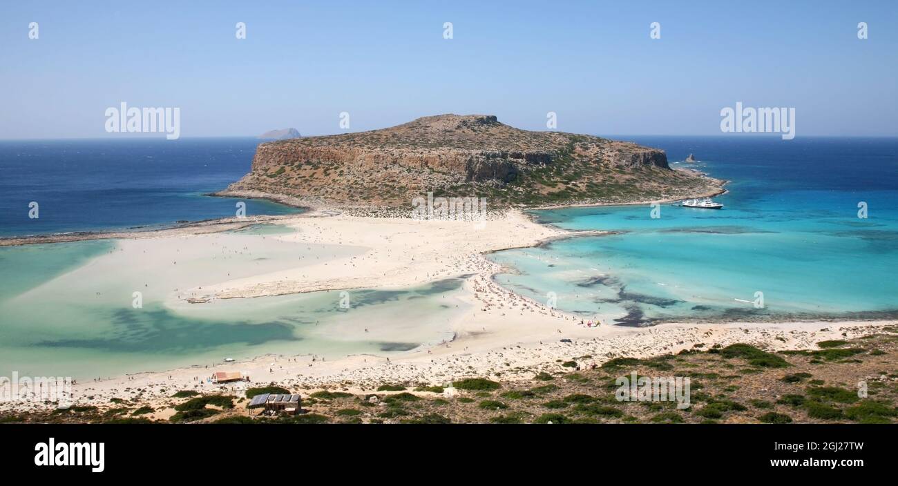Balos lagoon with turquoise clear water with beautiful white sand ...