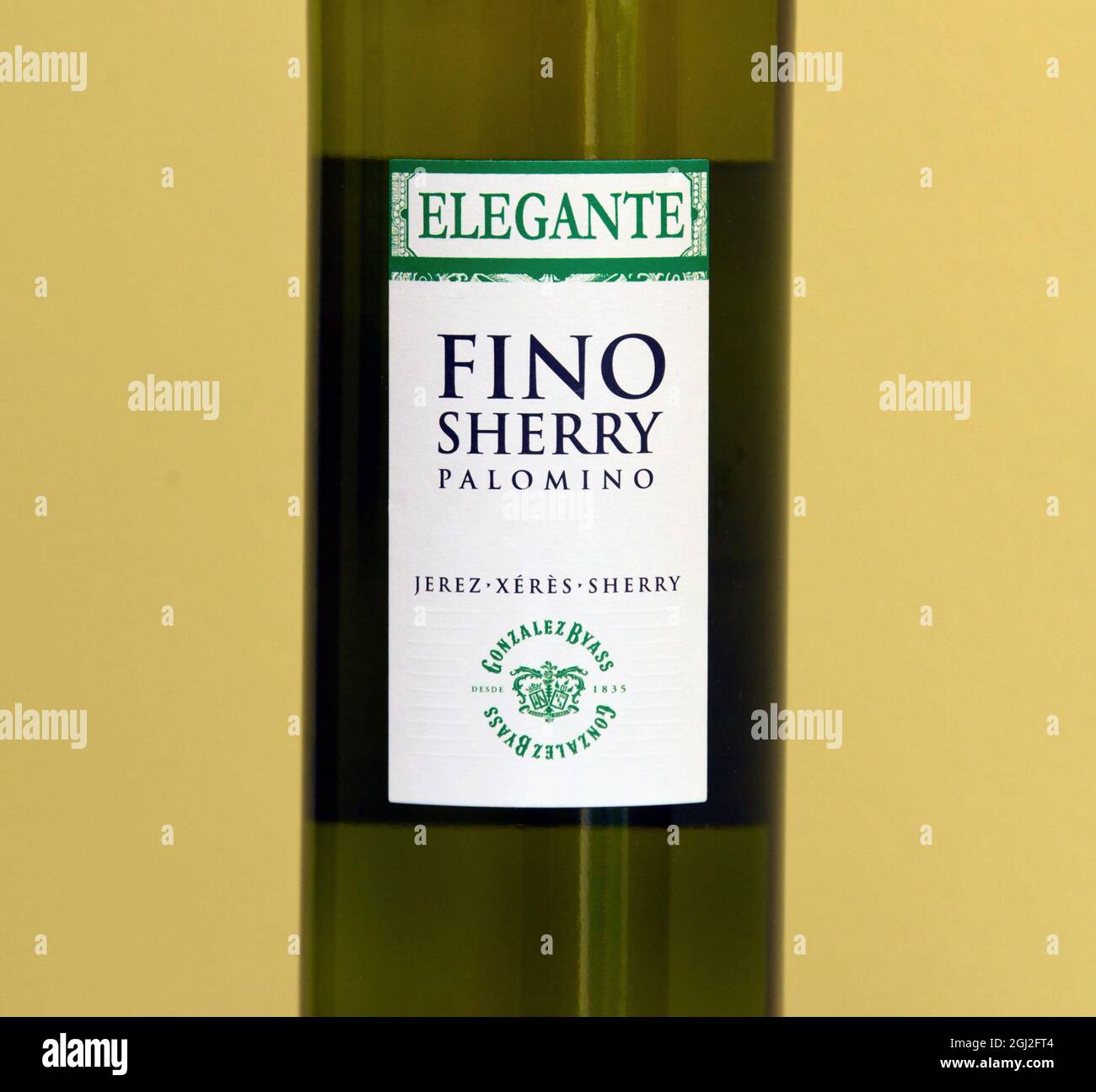 Wine label. Gonzalez Byass Elegante Fino Sherry Palomino. Jerez Xeres ...