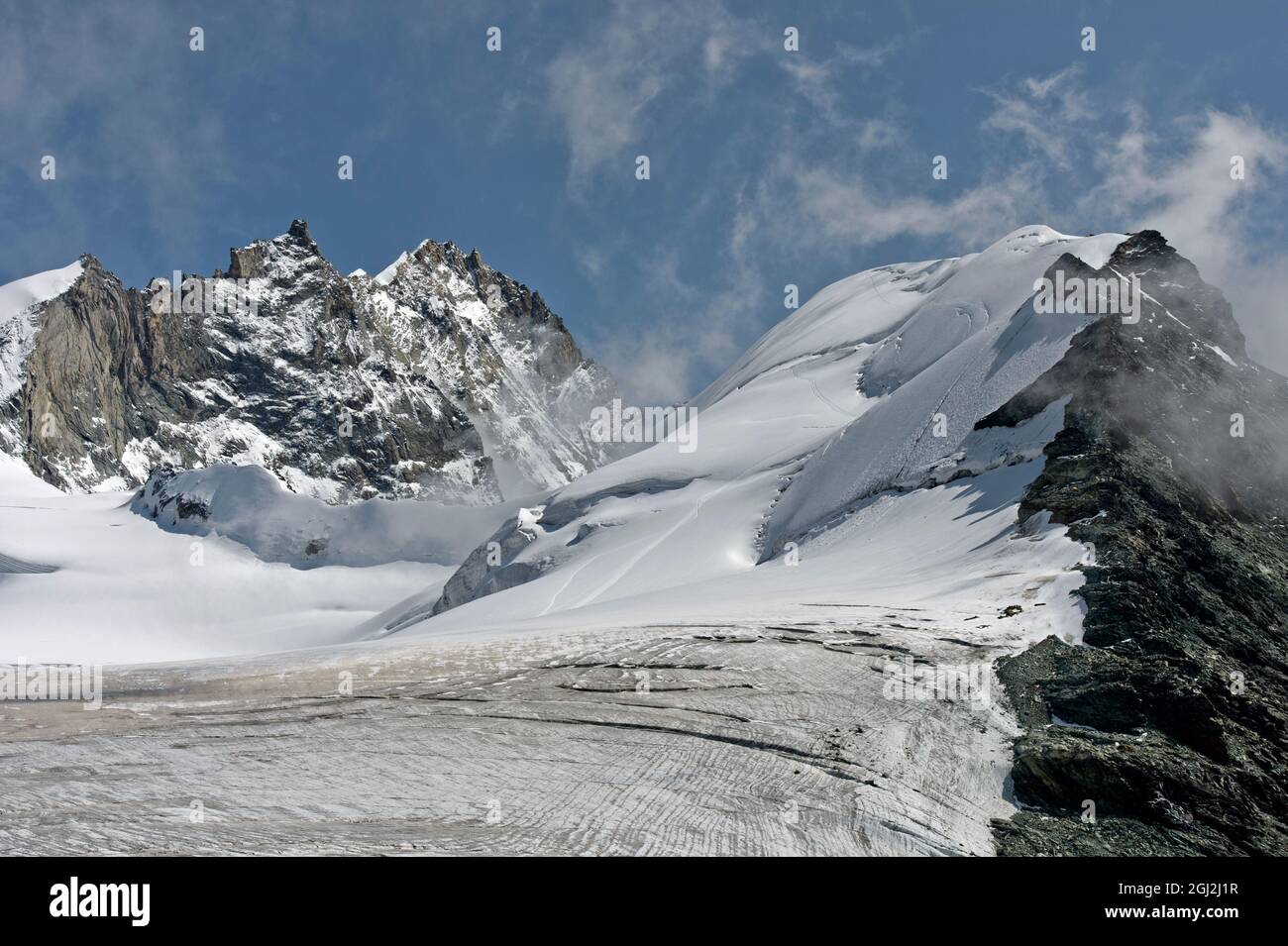 The Weisshorn peak with the Grand Gendarme, to the right peak Tête de Milon above the Turtman Glacier, Zinal, Val d’Anniviers, Wallis, Switzerland Stock Photo