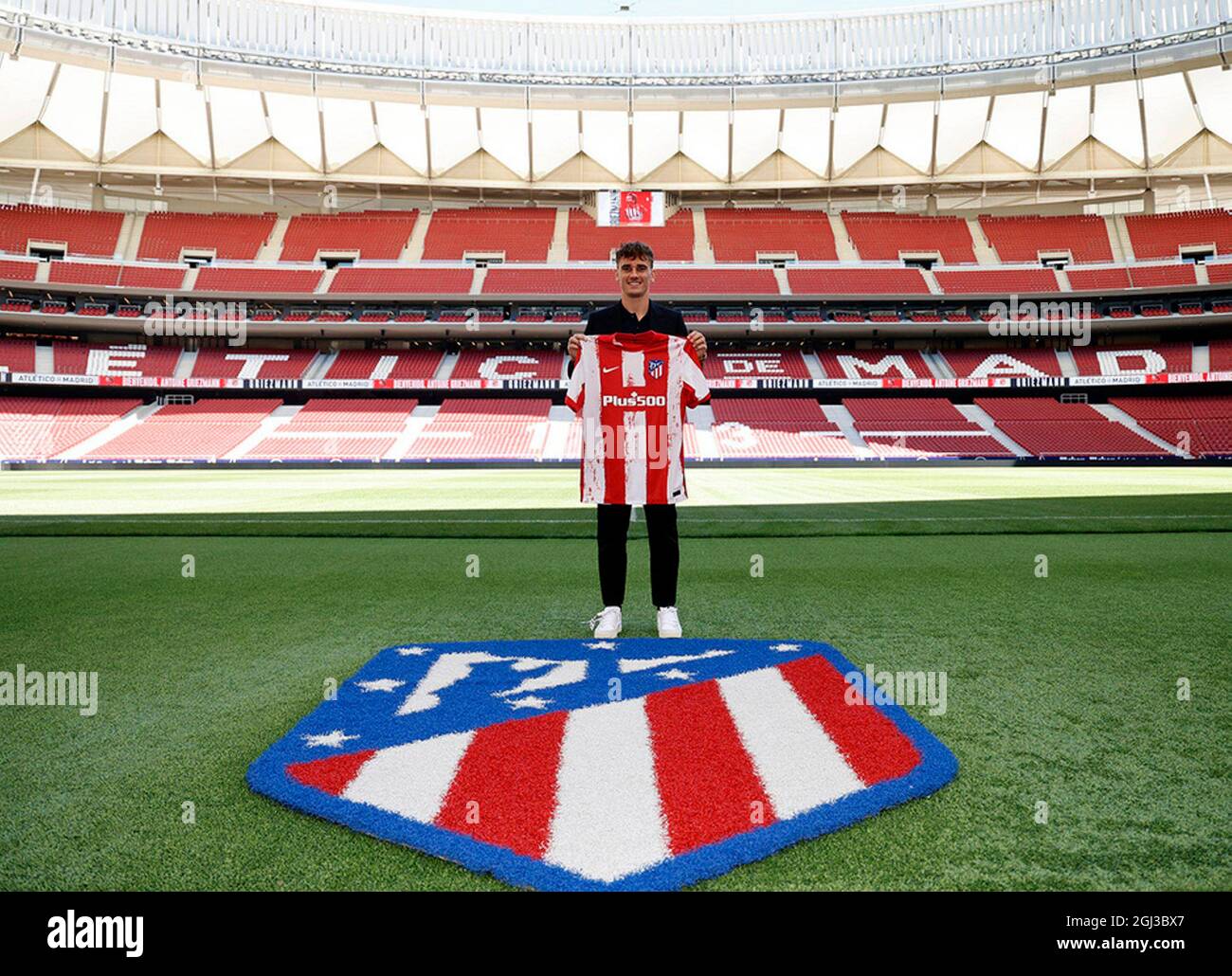 Madrid, Spain. 08th Sep, 2021. Soccer Football - Atletico Madrid present  new signing Antoine Griezmann - Wanda Metropolitano, Madrid, Spain -  September 8, 2021 Atletico Madrid's Antoine Griezmann poses with a shirt