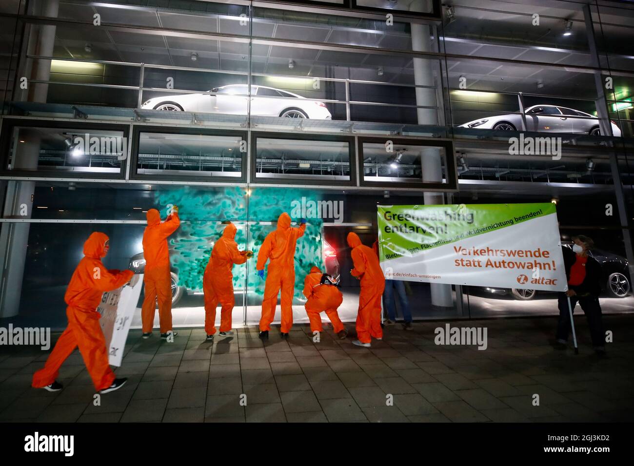 Mercedes house hi-res stock photography and images - Page 11 - Alamy