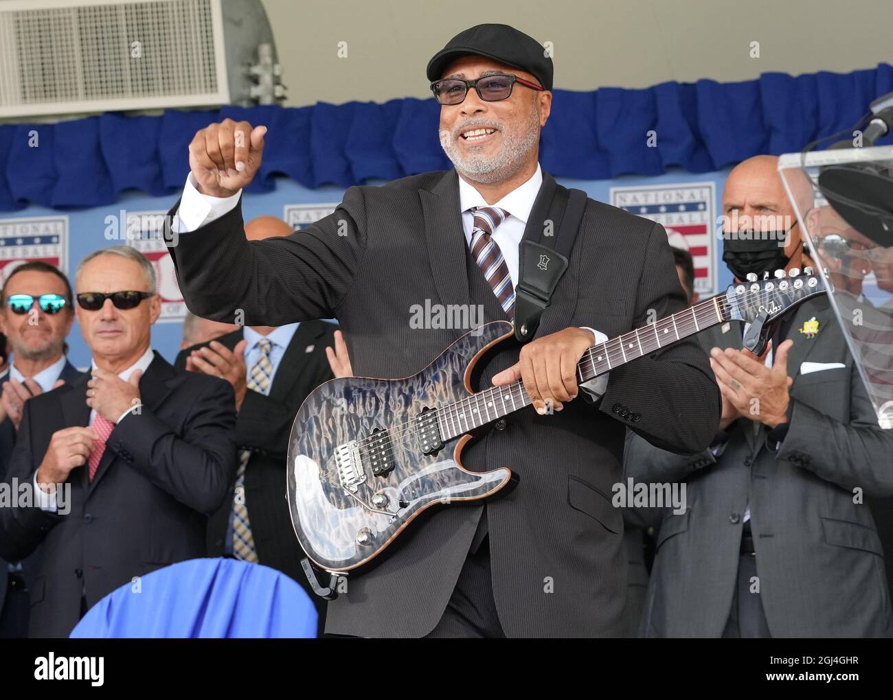 Yankees' Bernie Williams profiled for Hispanic Heritage Month