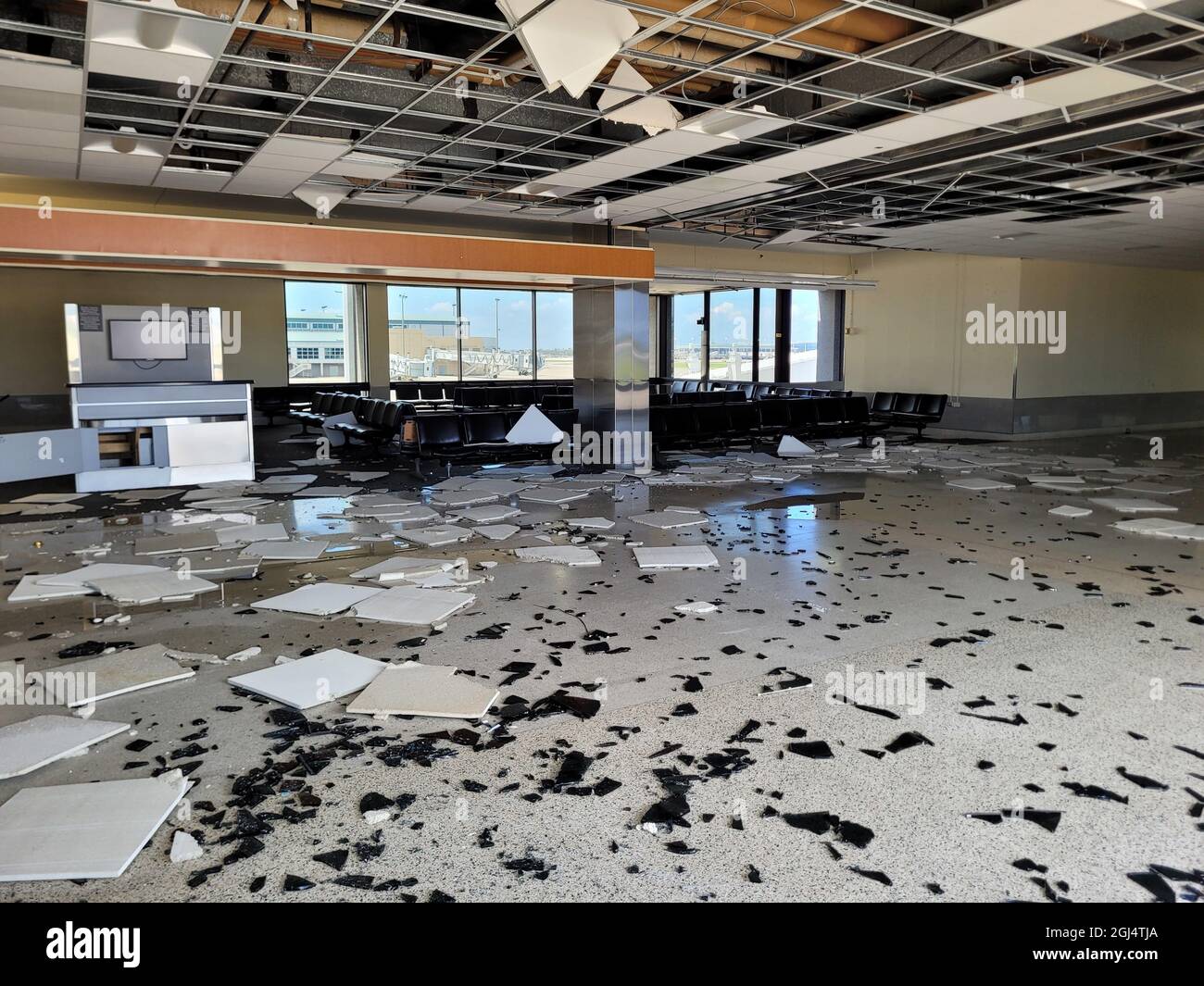 Louis Armstrong New Orleans International Airport Terminal Editorial Stock  Photo - Image of terminal, design: 178067433