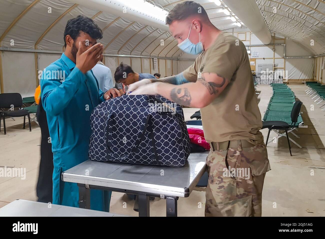 spirit airlines military checked bolsas