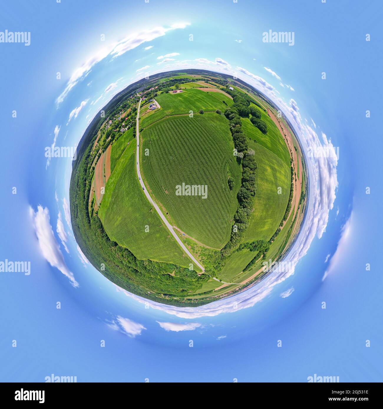 Spherical 360 hi-res stock photography and images - Alamy
