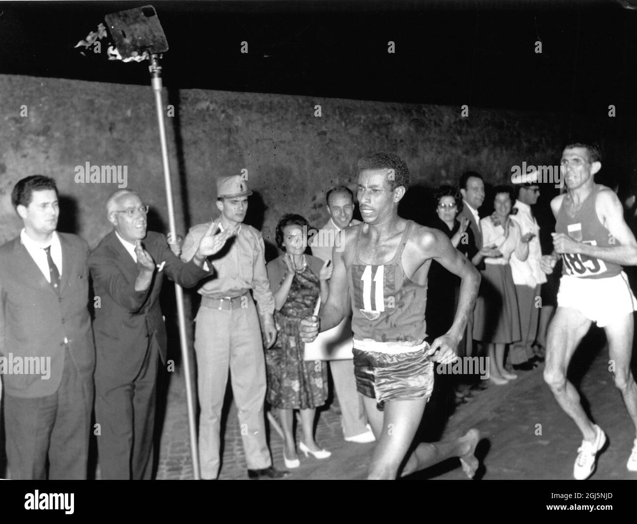 Abebe Bikila winning the Olympic marathon in Rome. 1960 Stock Photo