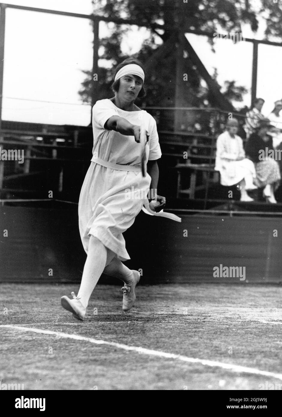 Surrey Junior Lawn Tennis Championships Miss Joan Austin 1921 Stock Photo