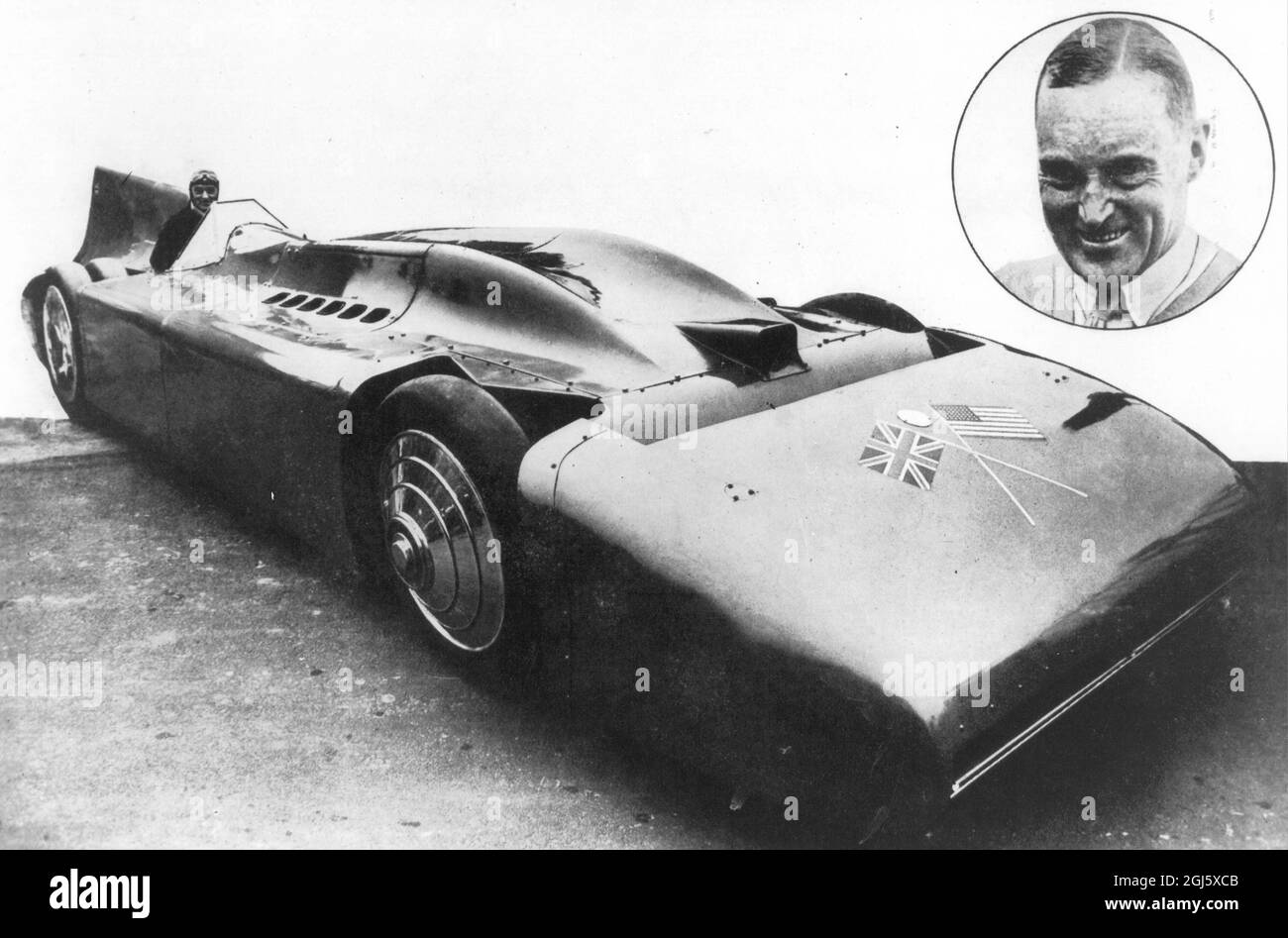 Sir Malcolm Campbell : 11 March 1885 - 31 December 1948 English racing motorist and motoring journalist and his Bluebird that he used to make his land speed record Stock Photo