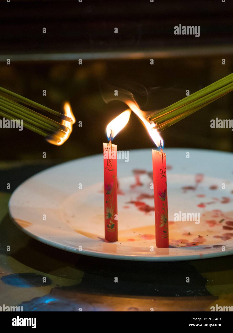 Lighted images hi-res stock photography and images - Alamy