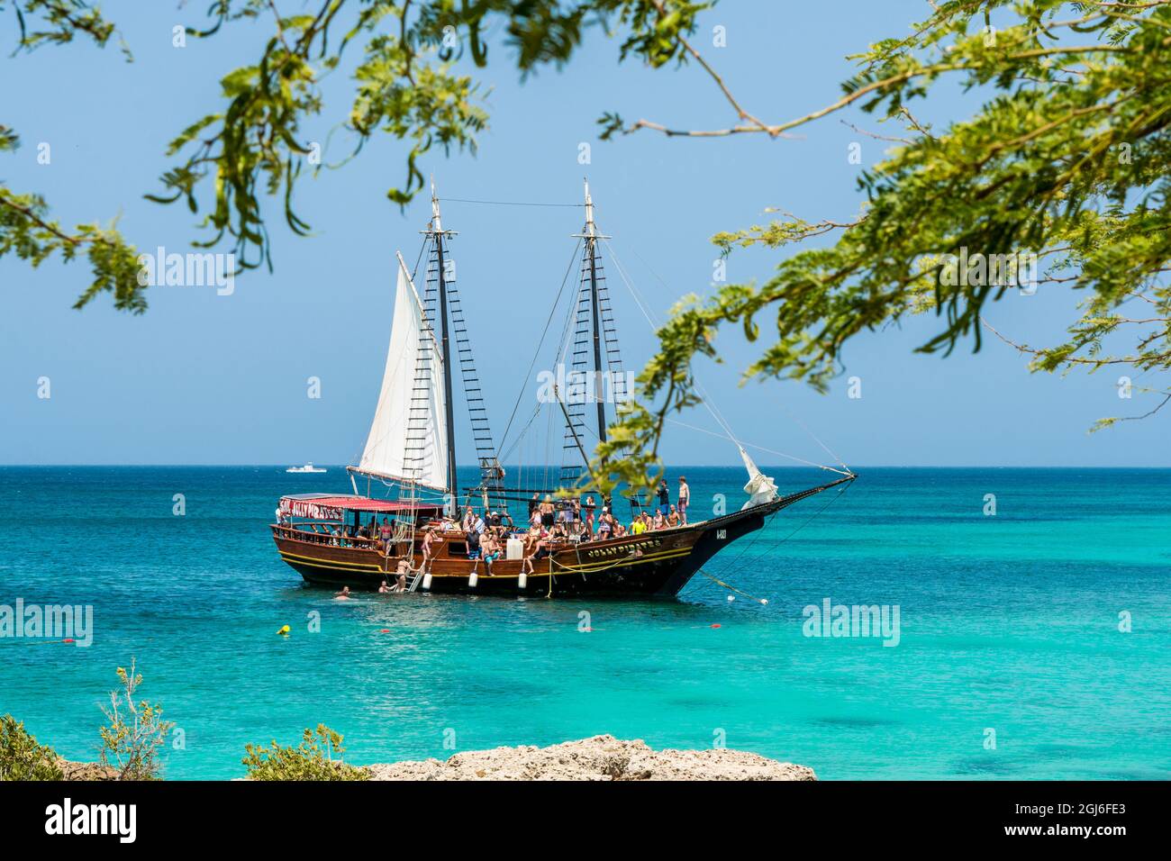 Snorkeling tour off Malmok Beach, Aruba Stock Photo Alamy