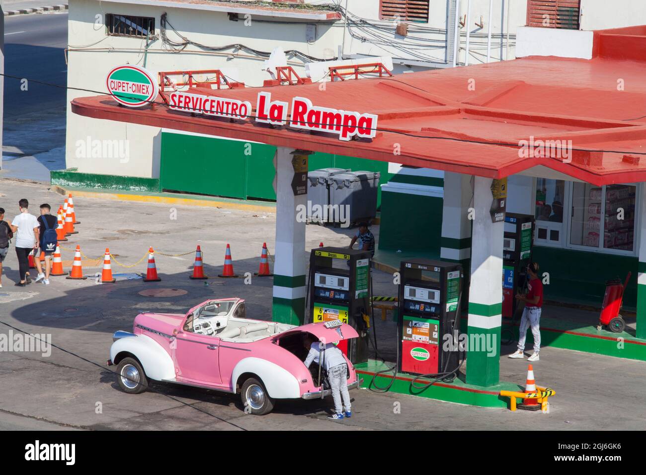 Gas station in Havana, Cuba Stock Photo Alamy
