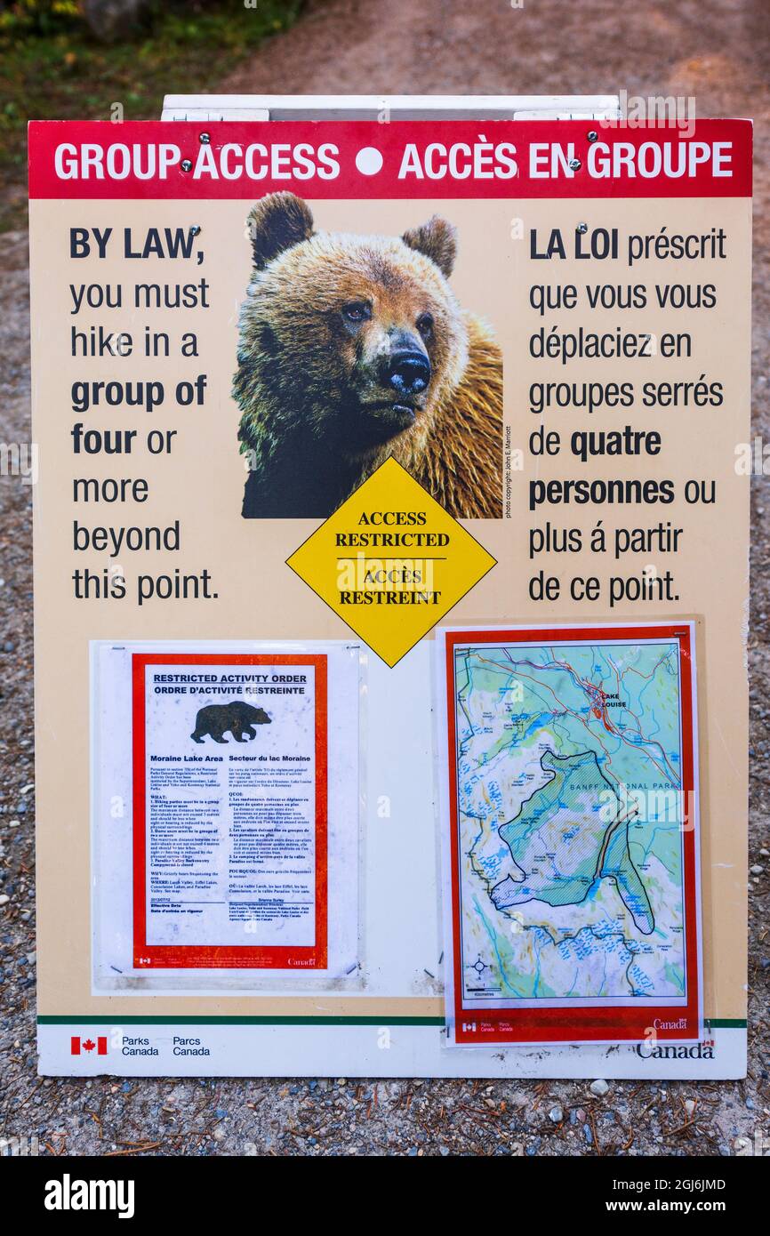 Grizzly bear warning sign on the Larch Valley Trail, Banff National Park, Alberta, Canada Stock Photo