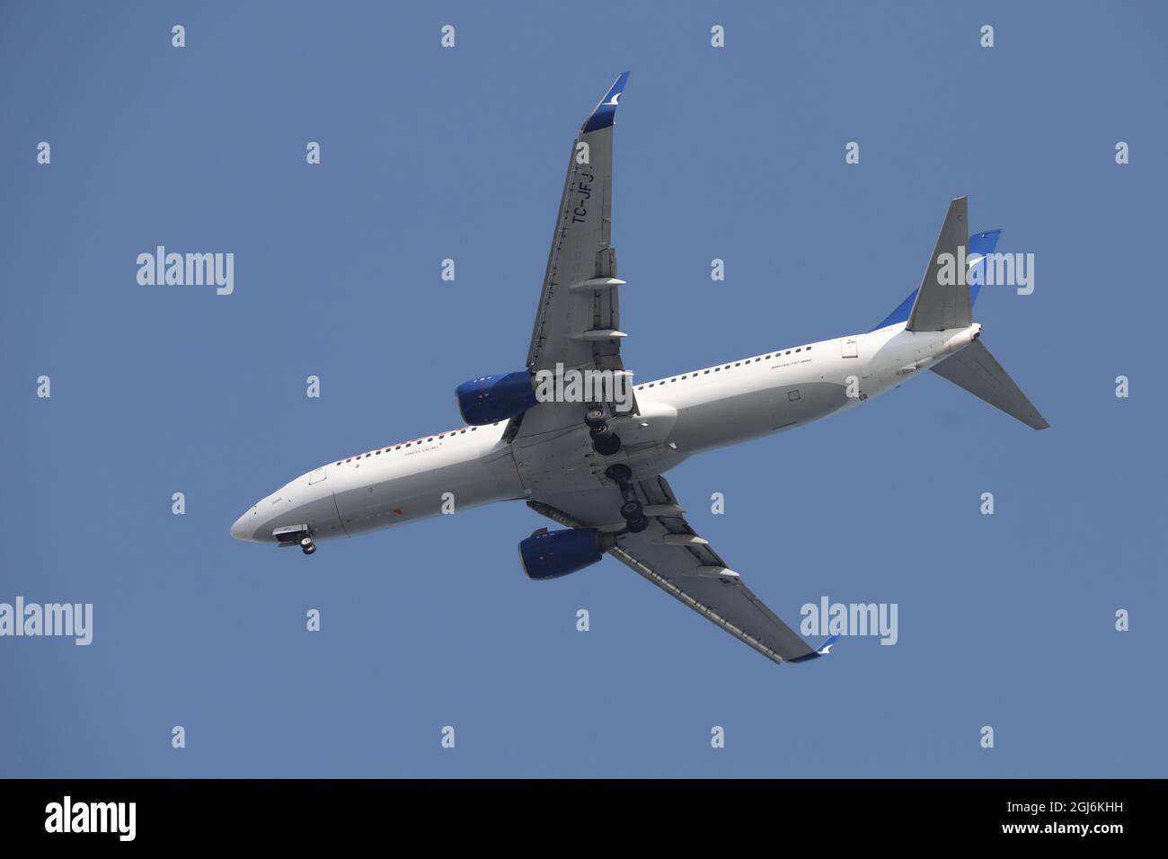 ISTANBUL, TURKEY - MAY 24, 2021: AnadoluJet Airlines Boeing 737-8F2 (CN 29772) landing to Istanbul Sabiha Gokcen Airport. Stock Photo