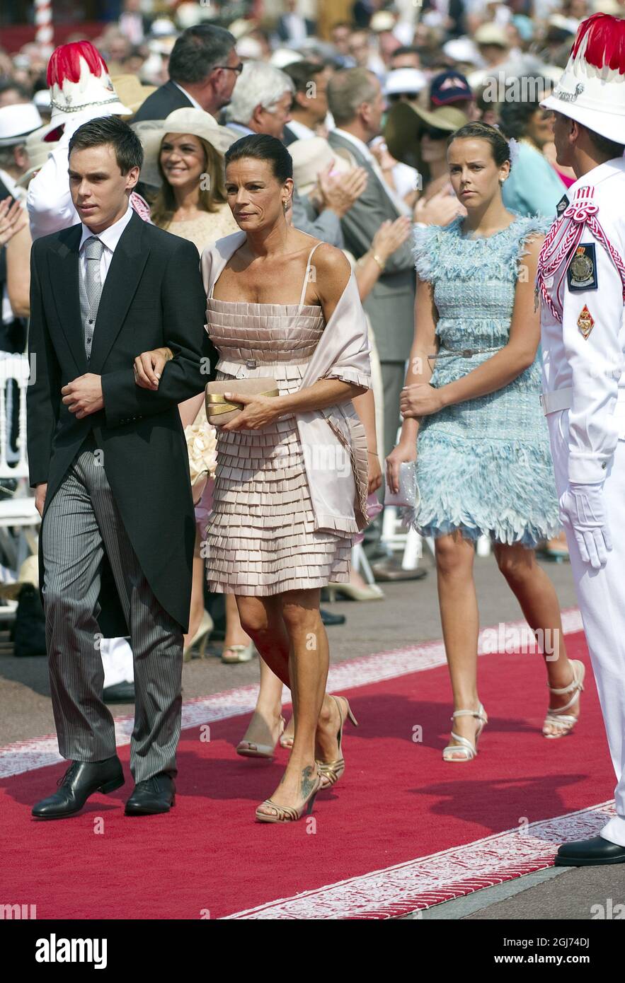 MONTE CARLO 20110702 Princess Stephanie of Monaco and her children Louis, Camille and Pauline arrive for the religious wedding of Prince Albert II with Charlene Wittstock in the Prince's Palace in Monaco, 02 July 2011. Some 3500 guests are expected to follow the ceremony in the Main Courtyard of the Palace. Foto: Maja Suslin / SCANPIX / Kod 10300 Stock Photo