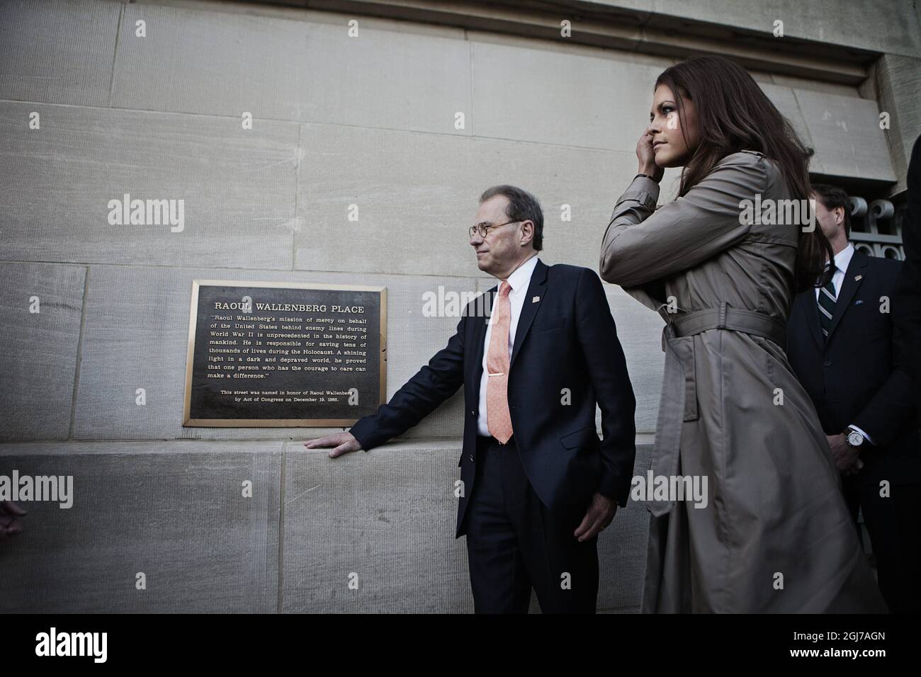 Princess Madeleine of Sweden is seen together with the Speaker of the Parliament of Sweden Per Westerberg by a plaque honoring Raoul Wallenberg during memorial service for the holocaust victims in Washington, USA, April 19, 2012. Foto: Axel Oberg / XP / SCANPIX / kod 7139 Stock Photo