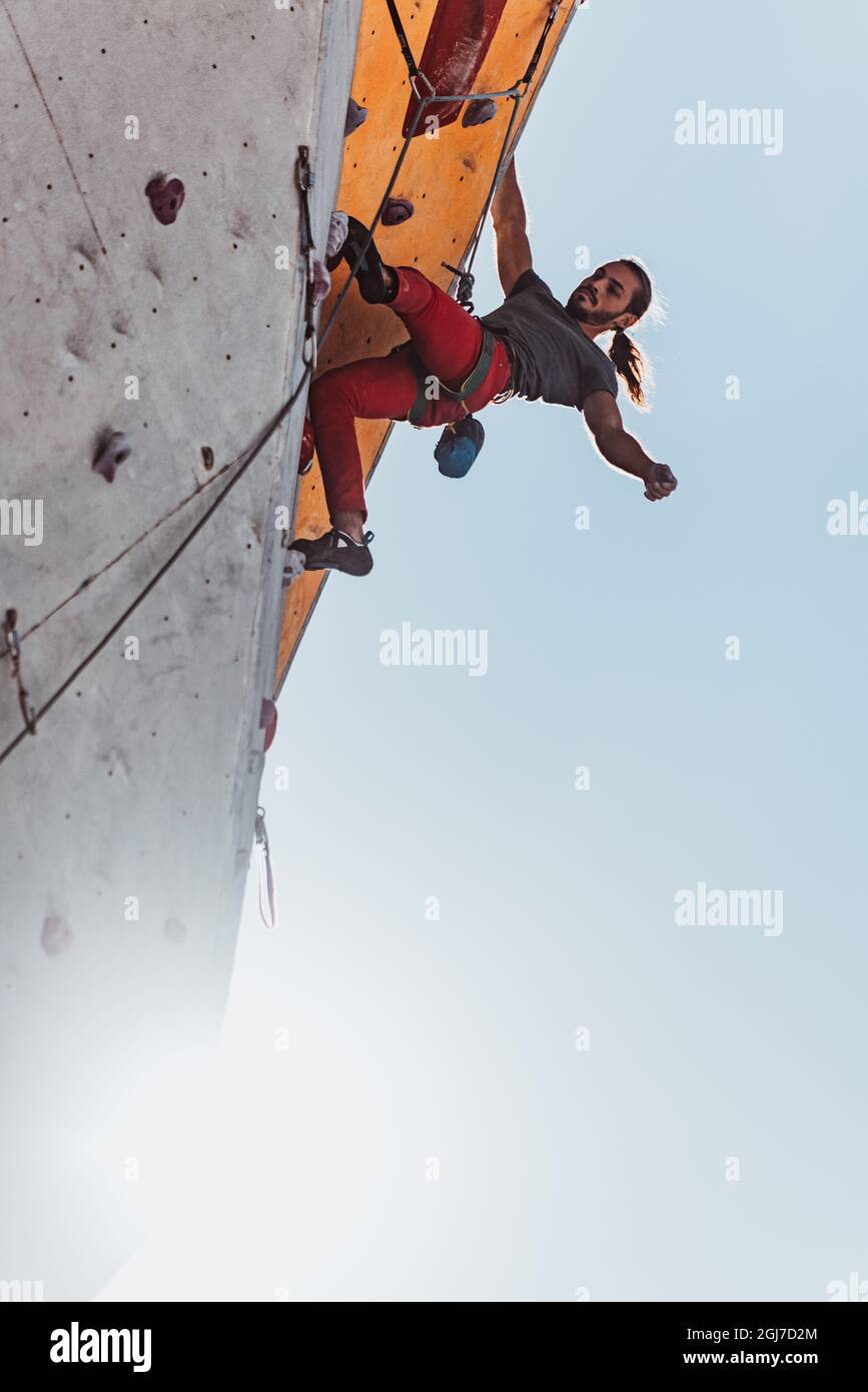 Climbing wall rope hi-res stock photography and images - Page 34 - Alamy