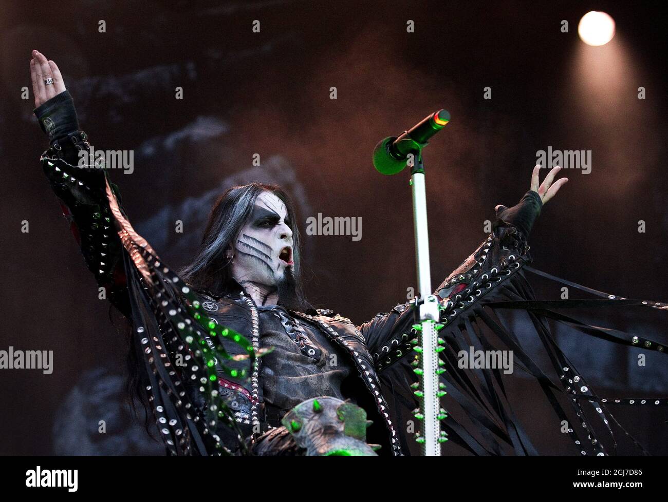 Shagrath of Norwegian metal band Dimmu Borgir performs on stage as News  Photo - Getty Images