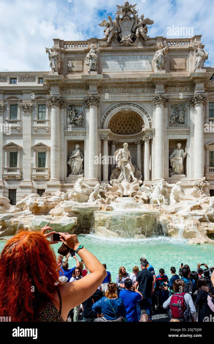 Italy, Rome. Trevi Fountain, designed by Nicola Salvi, 1762, the showpiece of the 'modern' Acqua Vergine, the revived Aqua Virgo, 'Ocean' in center an Stock Photo