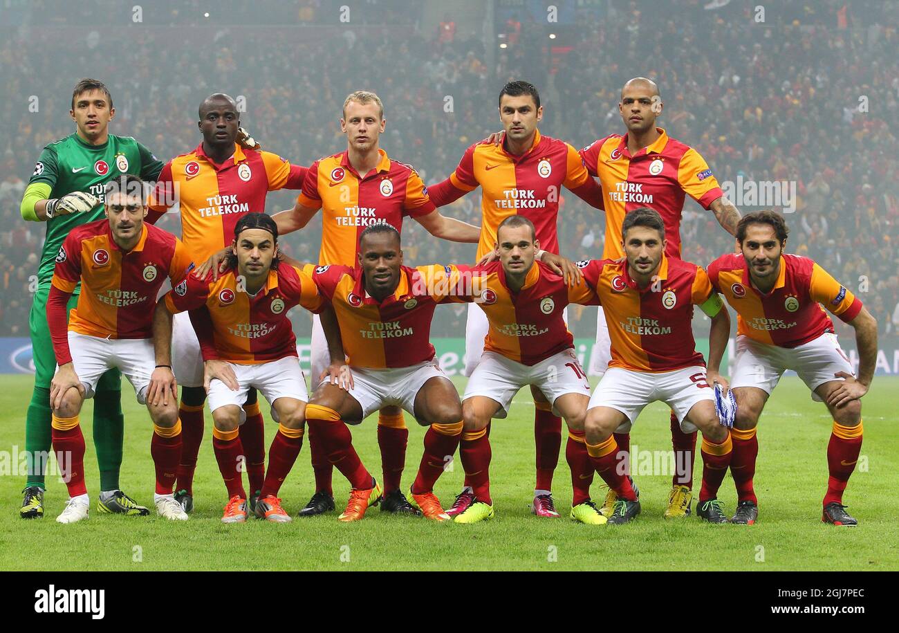 Galatasaray's teamgroup during their UEFA Champions League Round of 16 First Leg match Galatasaray between Schalke 04 at the TT Arena Ali Sami Yen Spor Kompleksi in Istanbul, Turkey on Wednesday 20 February 2013. Stock Photo