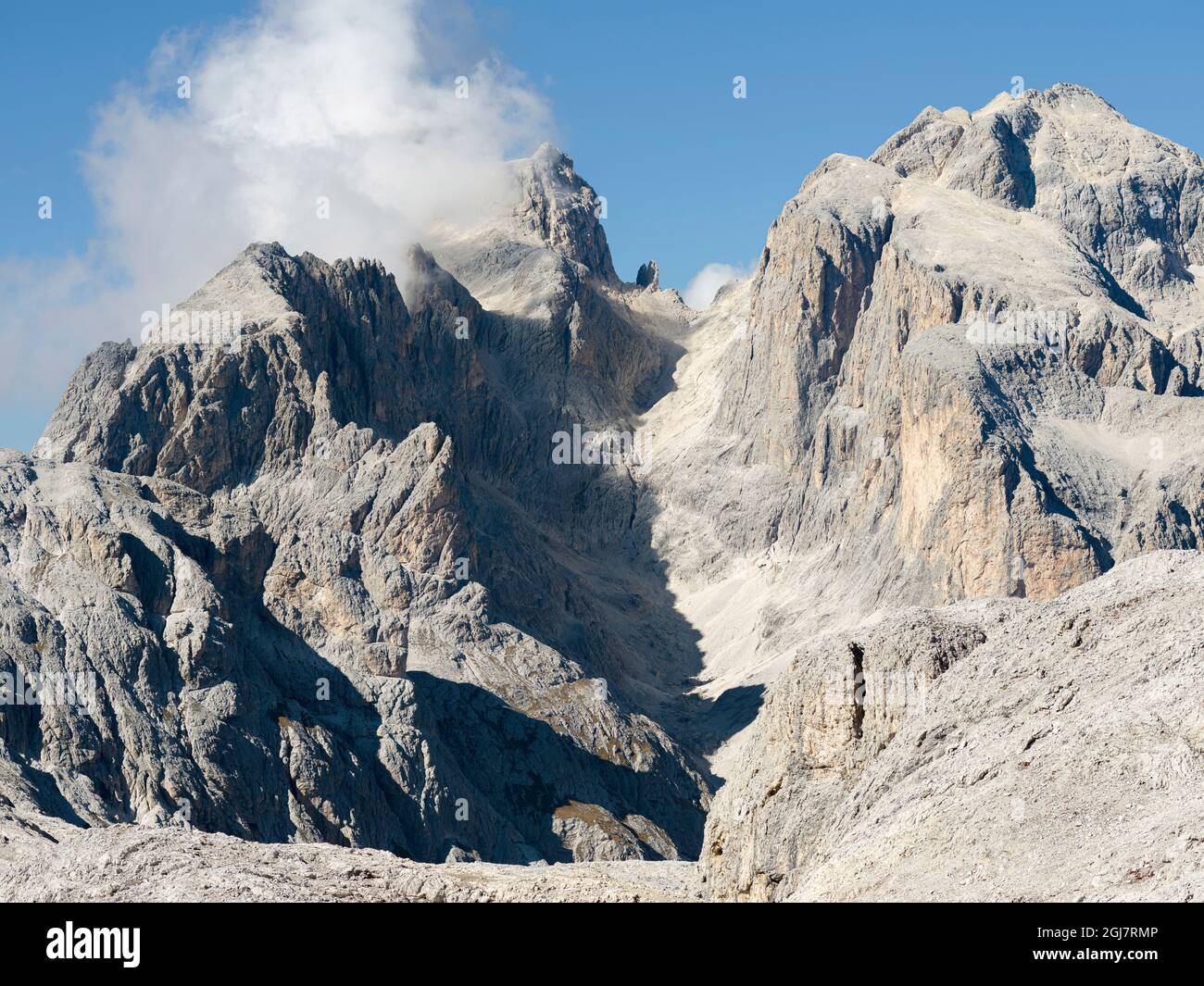View towards Cimon della Pala, Cima della Vezzana. The alpine plateau Altiplano delle Pale di San Martino in the Pala Group (UNESCO World Heritage Sit Stock Photo
