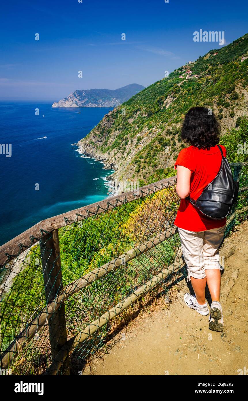 Sentiero azzurro hi-res stock photography and images - Alamy