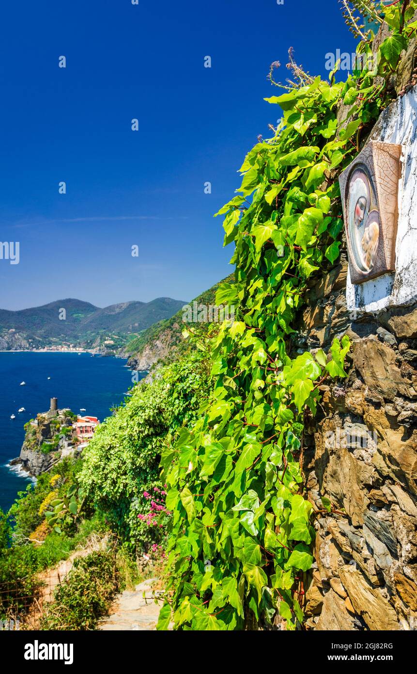Sentiero azzurro hi-res stock photography and images - Alamy