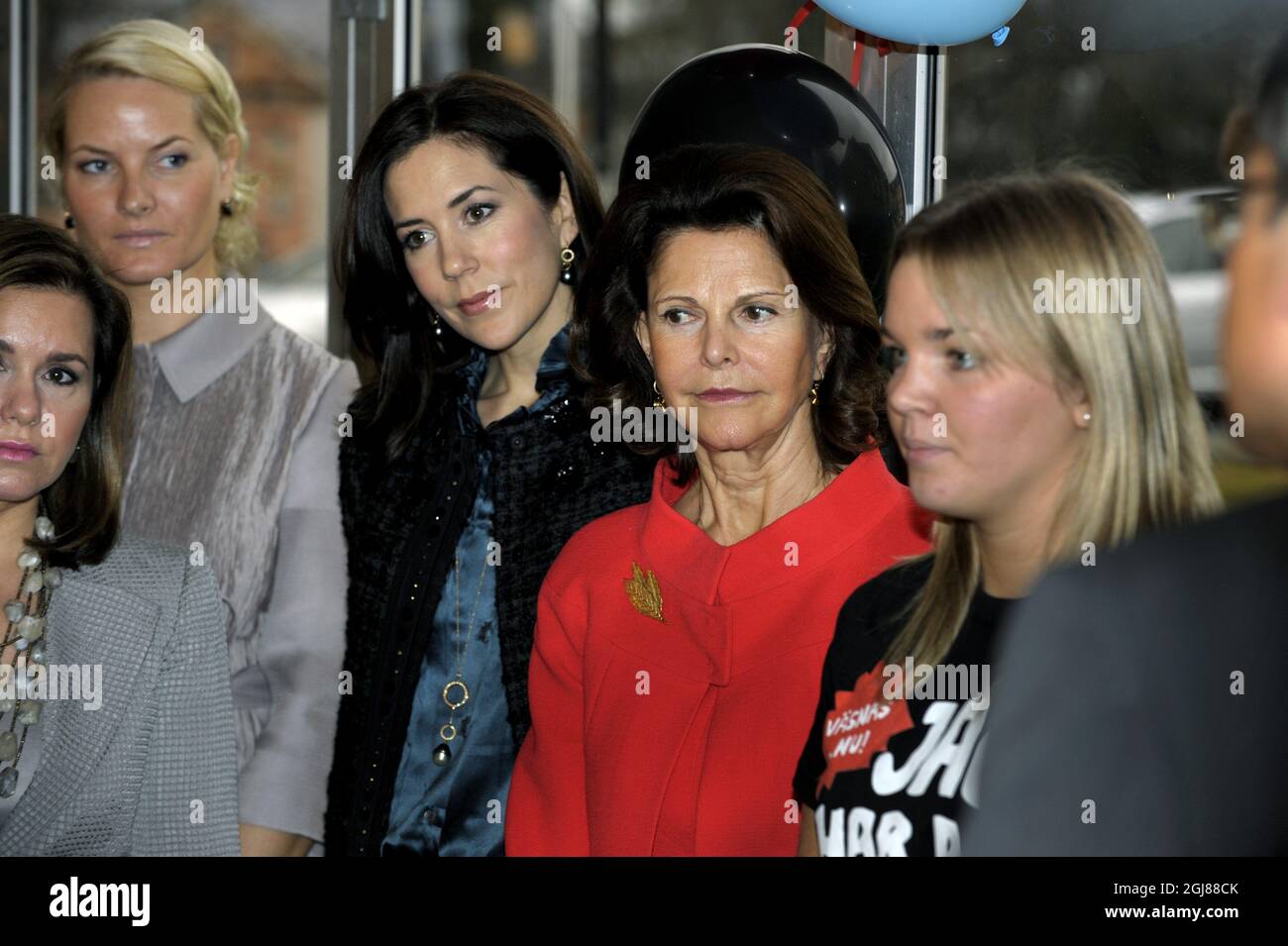 STOCKHOLM 20091120 Grand Duchess Maria Teresa of Luxembourg, Crown Princess Mette-Marit of Norway, Crown Princess Mary of Denmark and Queen Silvia of Sweden during a conference on children's rights at Frosundavik outside Stockholm on the occasion of the 20th Anniversary of the The United Nations Convention on the Rights of the Child (UNCRC). Photo: Janerik Henriksson / SCANPIX kod 10010  Stock Photo