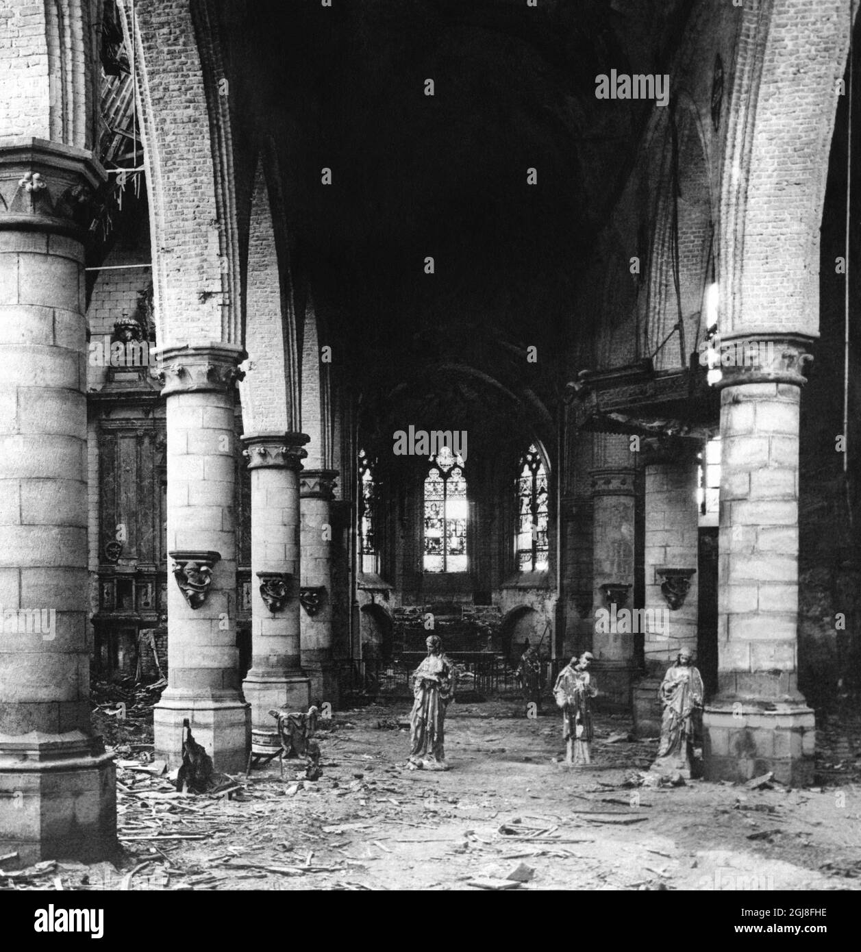 FILE 1914-1918. Picture from first world war. Bombed church in Becelaere . Bild fran forsta varldskriget. Krigsskadad kyrka i Bezelaera. Foto:Scanpix Historical/ Kod:1900 Scanpix SWEDEN  Stock Photo