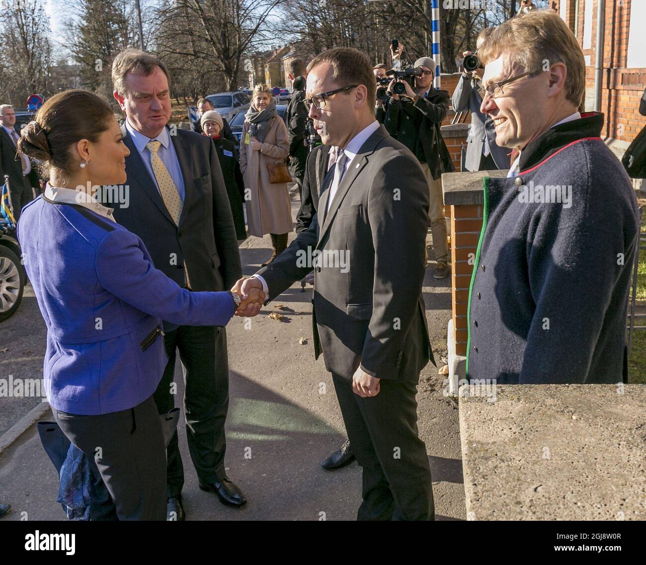Tartu 2014-10-29 Crown Princess Victoria and Prince Daniel of Sweden are welcomed by the Mayor of Tartu Urmas Klaas to a lunch hosted by Estonian Natioanl museum and Estonian Student's Society in Tartu the second day of their official visit to Estonia October 29, 2014. Foto Karli Saul/ SCANPIX BALTICS / TT / kod 20985 ref:  Stock Photo